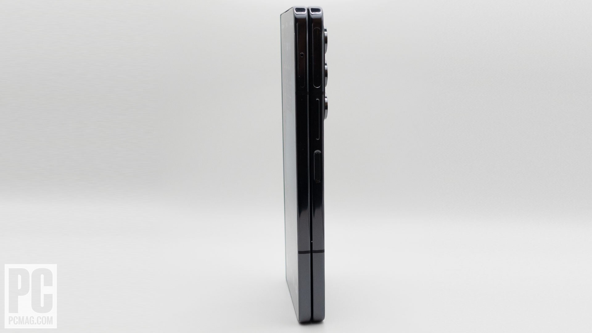 Close-up of the redesigned hinge on the Samsung Galaxy Z Fold 5.