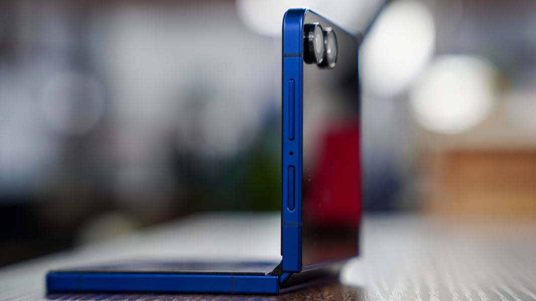Motorola Razr Ultra side-by-side with the Samsung Galaxy Z Flip 7.