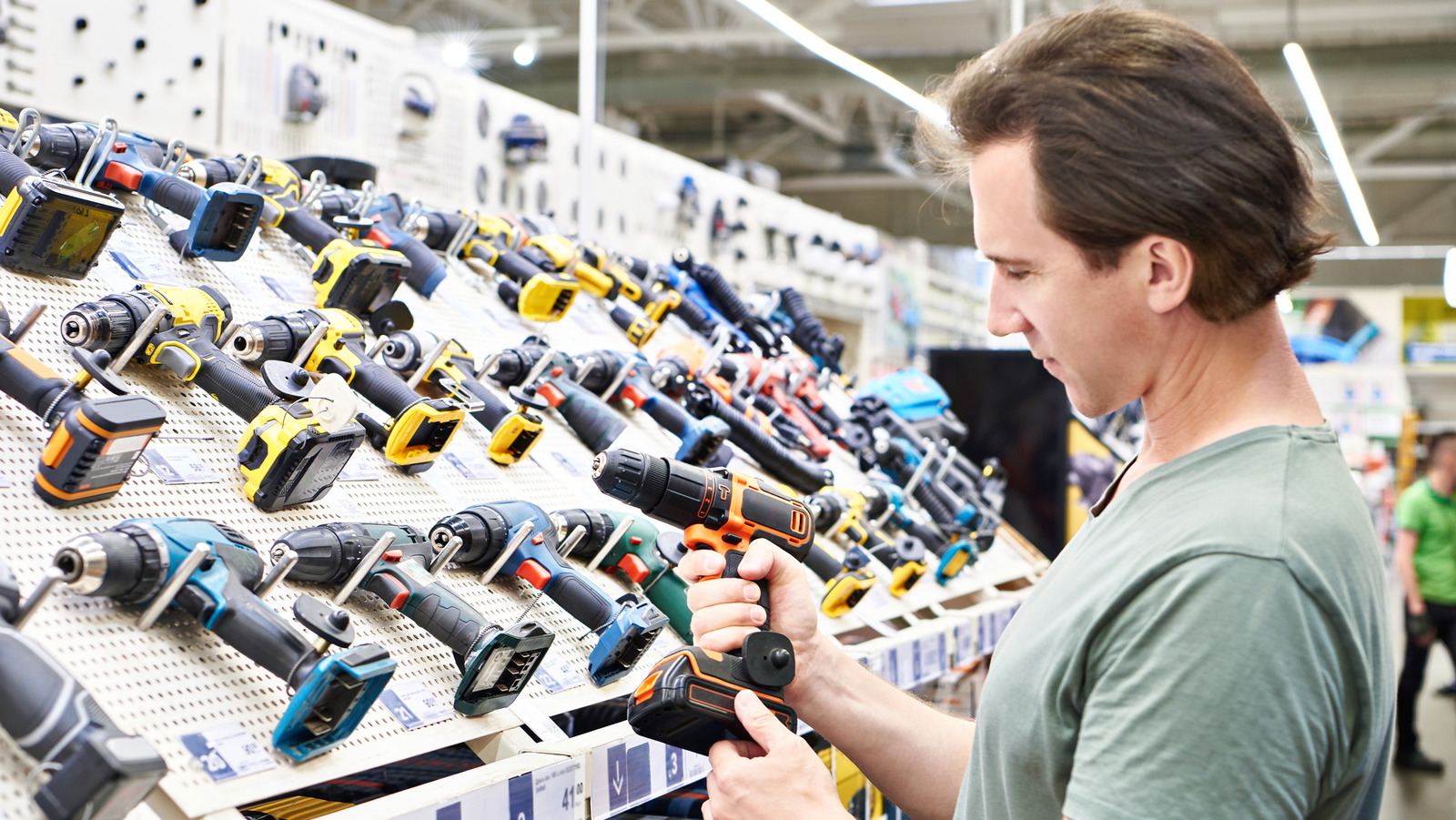 Power Tool Battery Costs: Comparison of Top Brands
