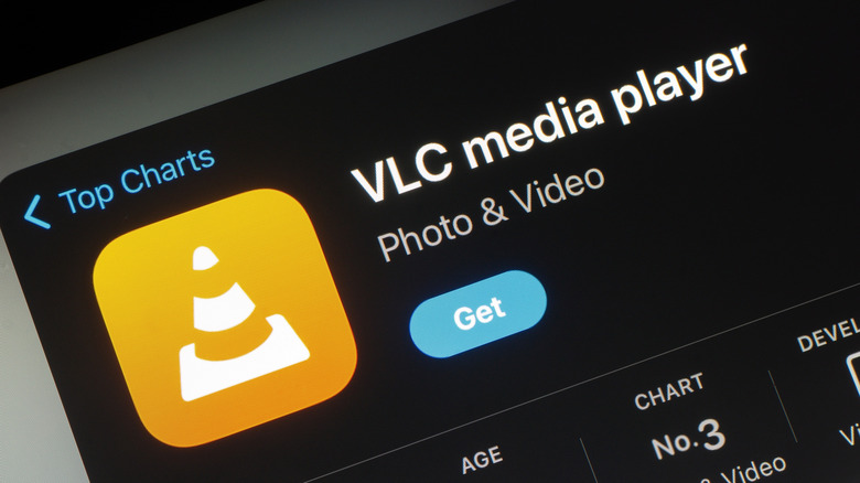 The VLC media player listing within the KDE Discover software store on SteamOS.