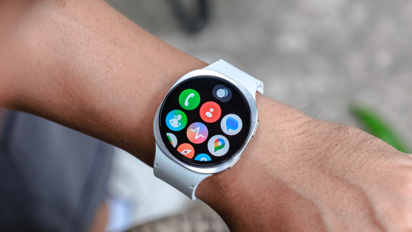 4 Essential Wear OS Apps to Install First (2026)
