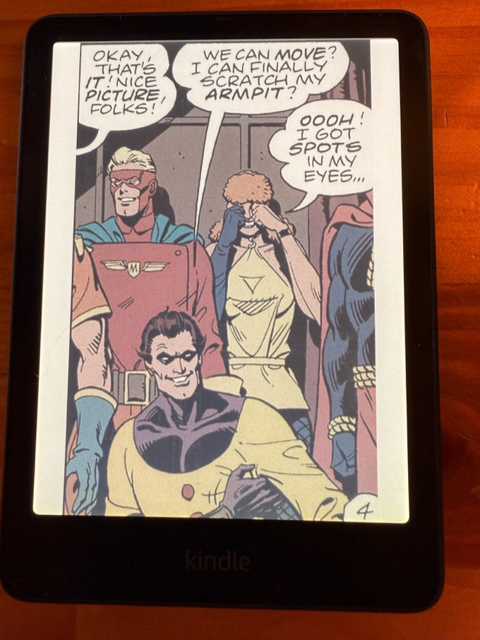 Kindle Colorsoft using Panel View to zoom in on specific comic book frames.