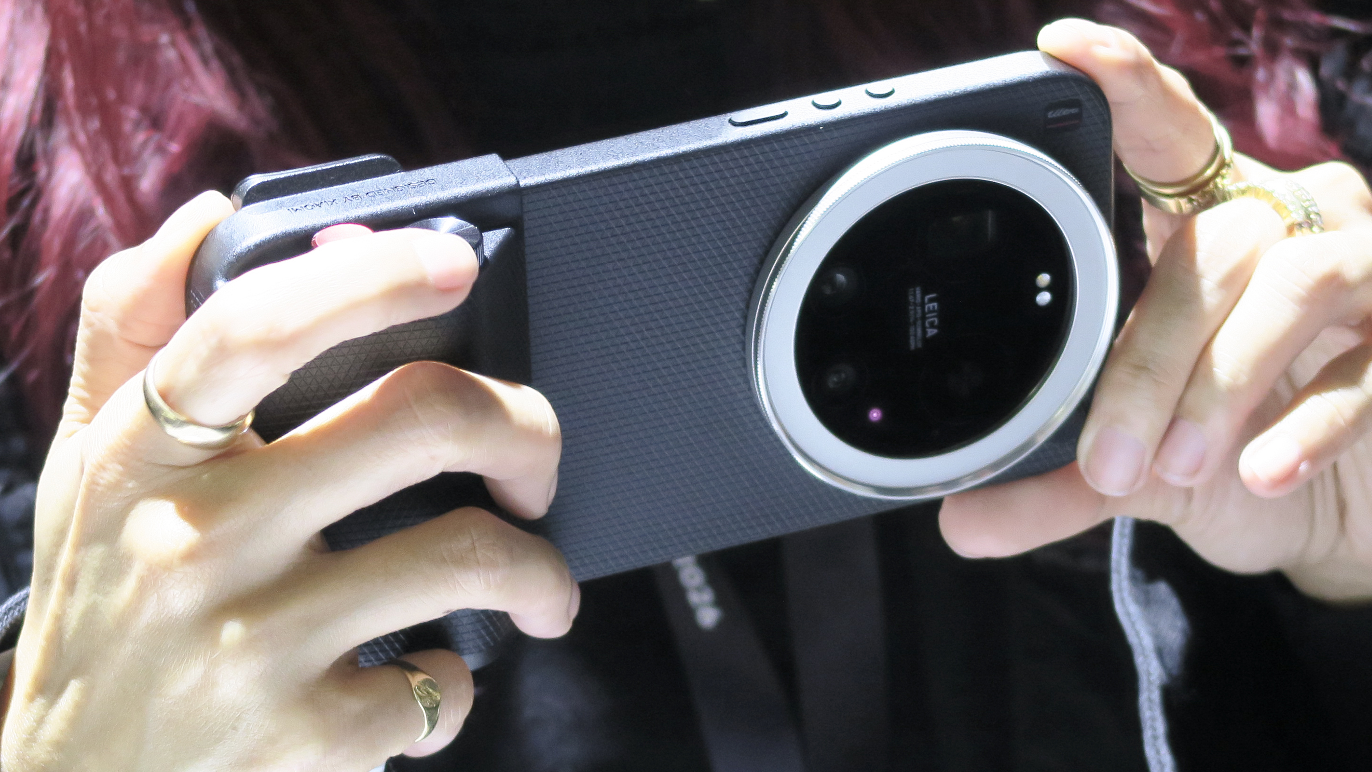 Xiaomi 17 Ultra attached to the Photography Kit Pro case.