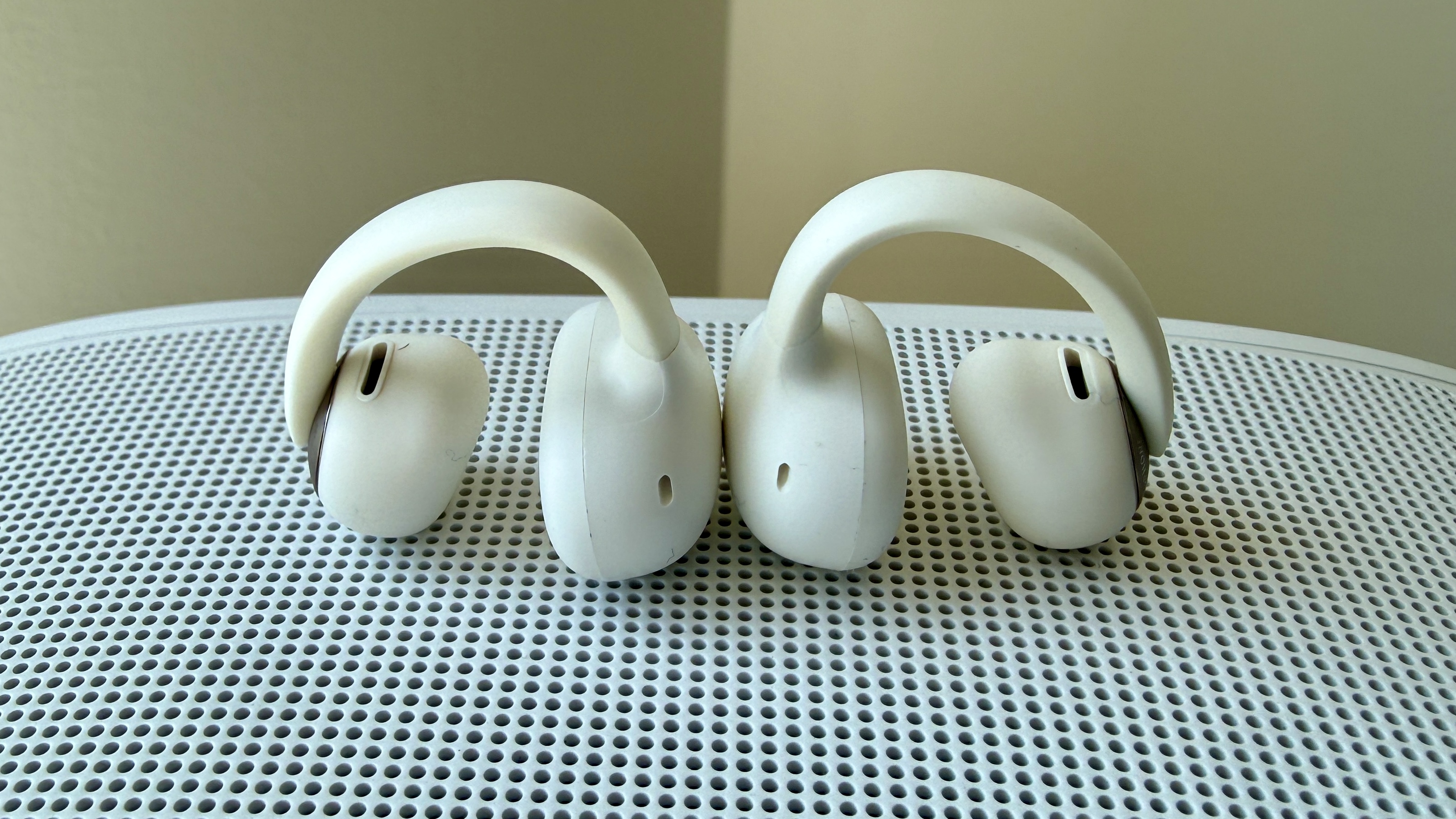 9 Best Clip-On Earbuds for 2026: Comfort & Safety