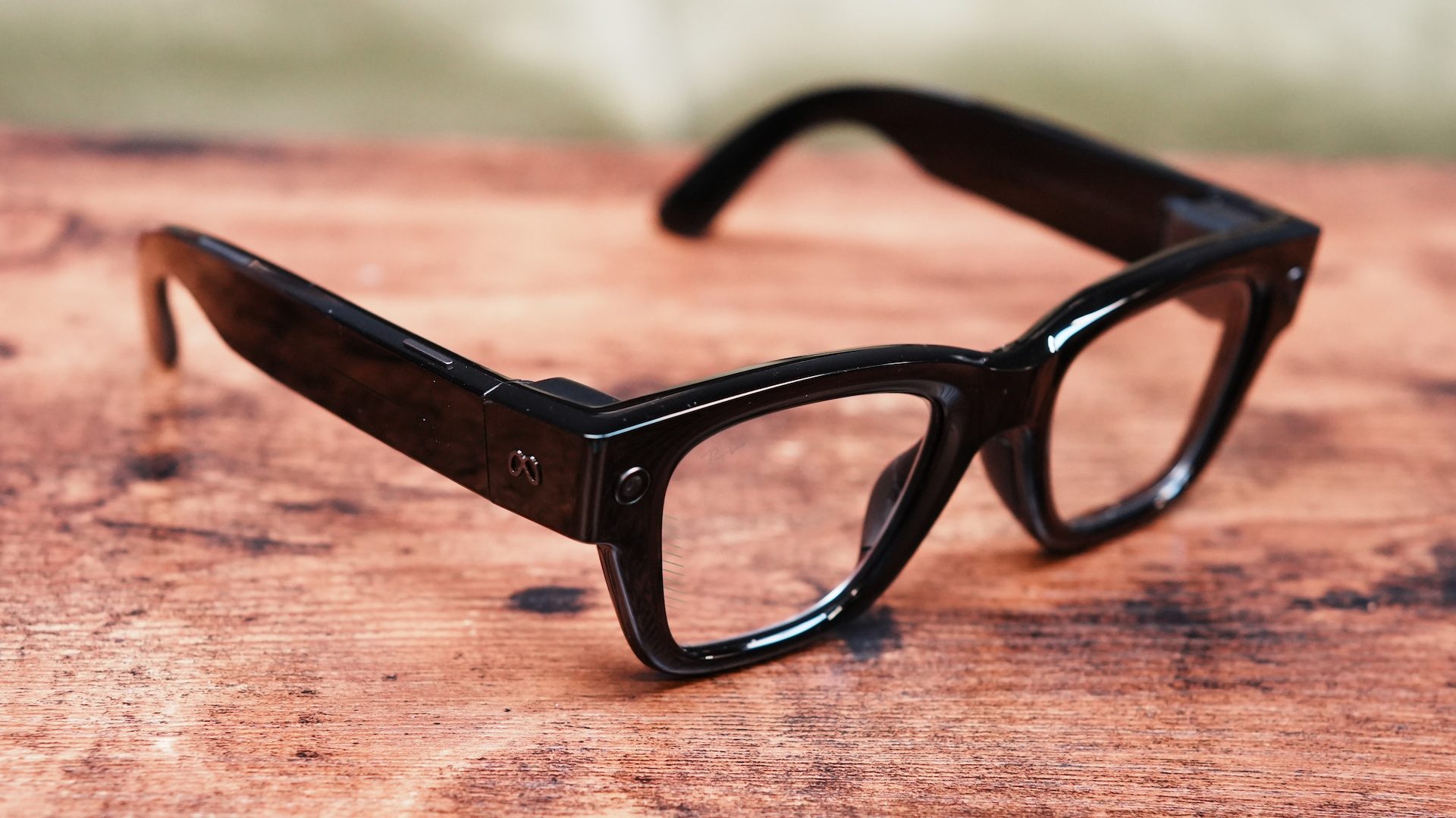 Meta Ray-Ban Display Review: Pros and Privacy Risks