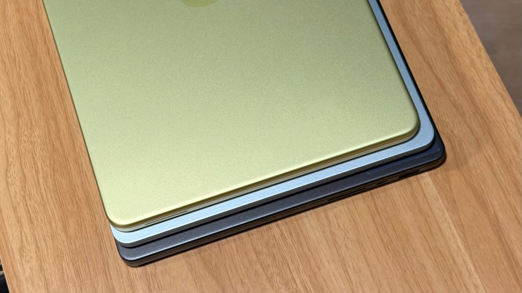 Side-by-side footprint comparison of the MacBook Neo, MacBook Air, and MacBook Pro.
